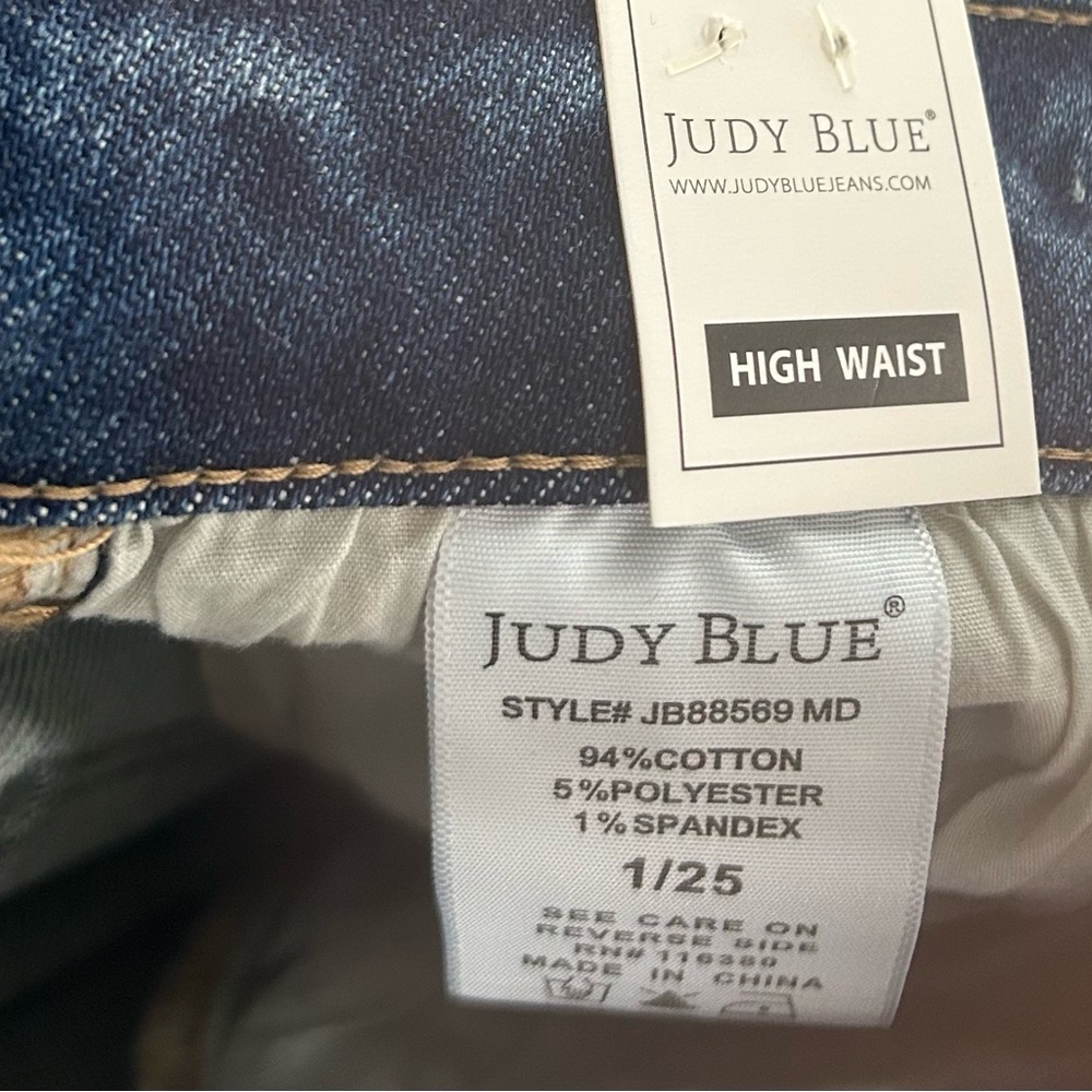 Judy Blue Hi-Rise Queen Of Hearts Boyfriend Jeans Size 1/25 Style #88569 NWT - Picture 10 of 10